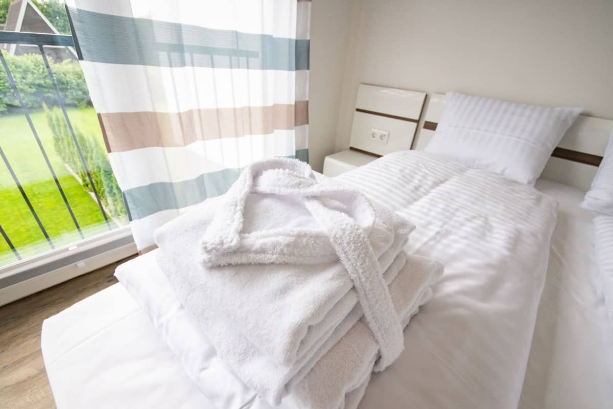 Romantic House, 3 Bedrooms | 17 bedrooms, individually furnished