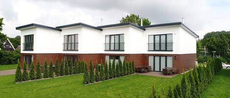 Nhà phong cách lãng mạn, 3 phòng ngủ | Ngoại thất