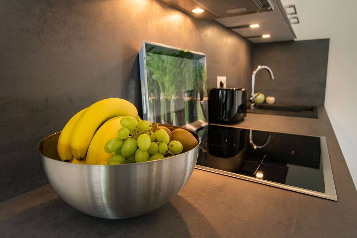 Hus Deluxe - 3 sovrum | Eget kök | KylskÄp, mikrovÄgsugn, ugn och diskmaskin