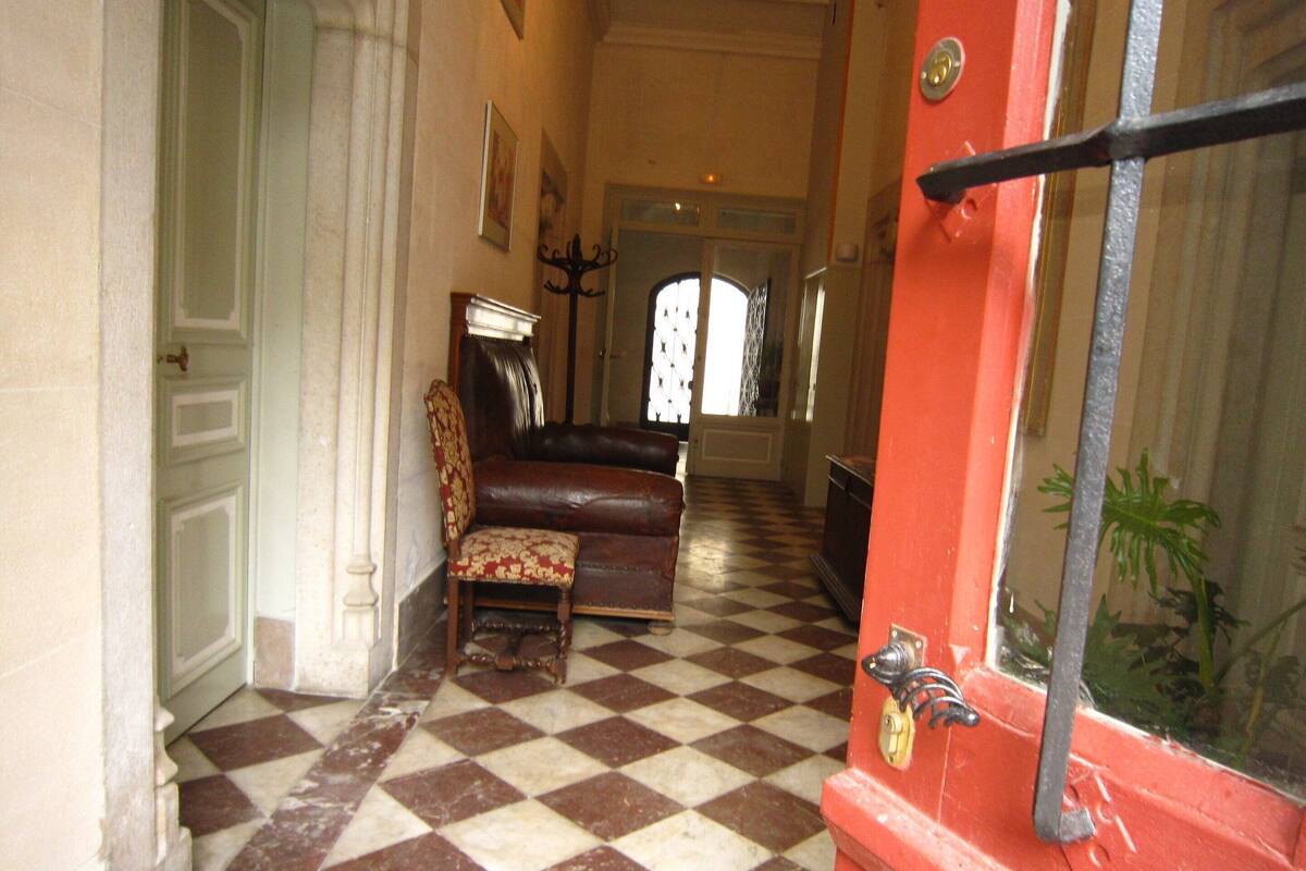 Superior House, 2 Bedrooms | Reception