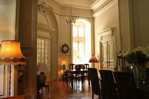 Premium House, 3 Bedrooms | Living room