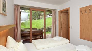 Classic House, 3 Bedrooms | 6 bedrooms, individually furnished