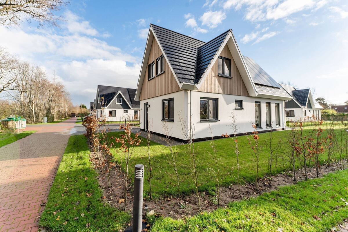 Luxury House, 4 Bedrooms | Exterior