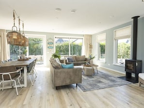 Classic Villa, 4 Bedrooms | Living room - Serene Holiday Home in De Koog Texel With Sauna (De Koog)