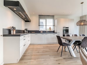 Fridge, microwave, oven, stovetop - Serene Holiday Home in De Koog Texel With Sauna (De Koog)