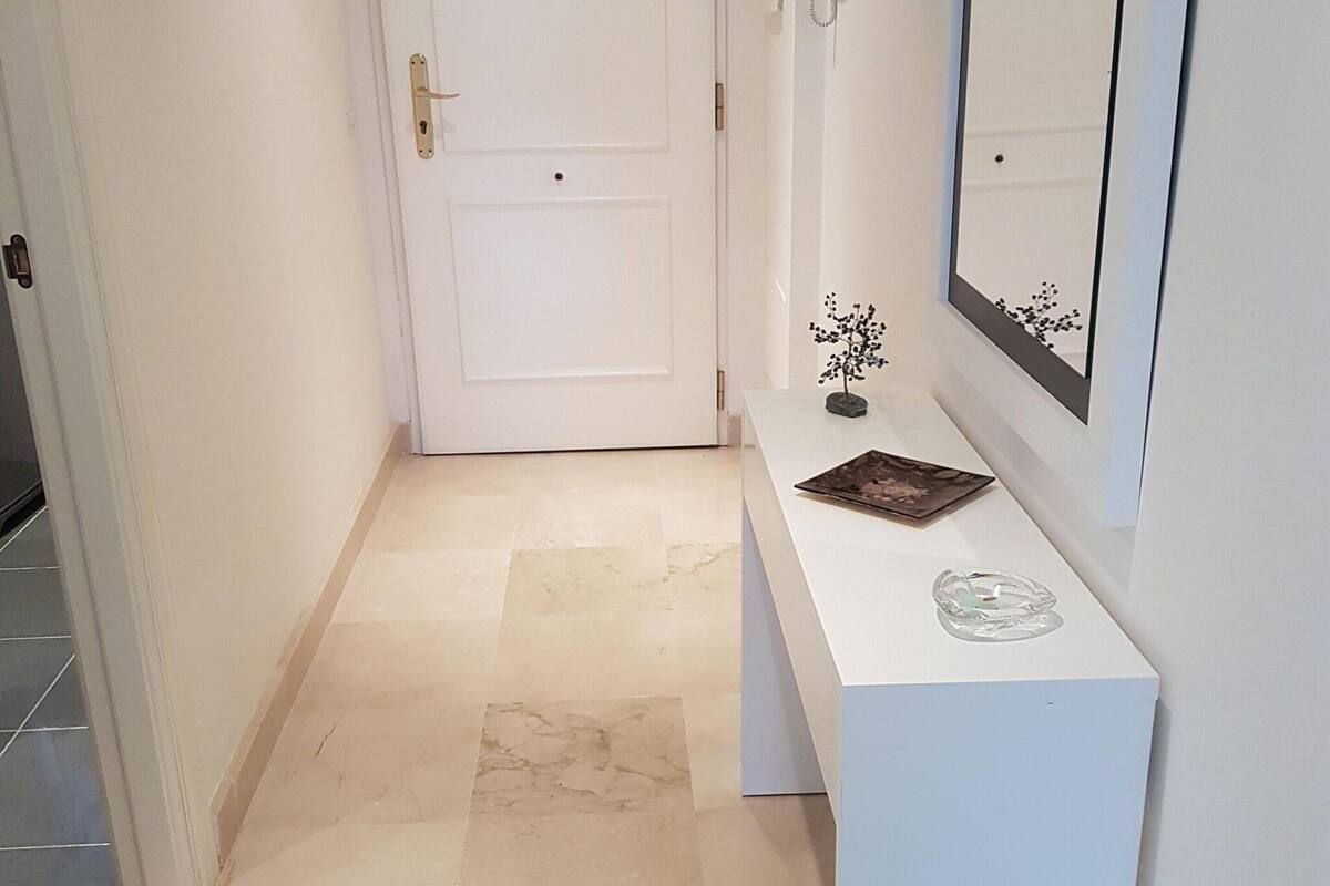 Classic Apartment, 2 Bedrooms | Reception