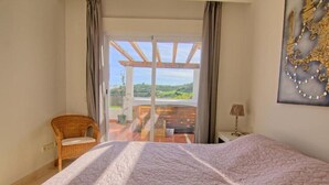 6 bedrooms, individually furnished - Apartment, Mijas Costa (Mijas)