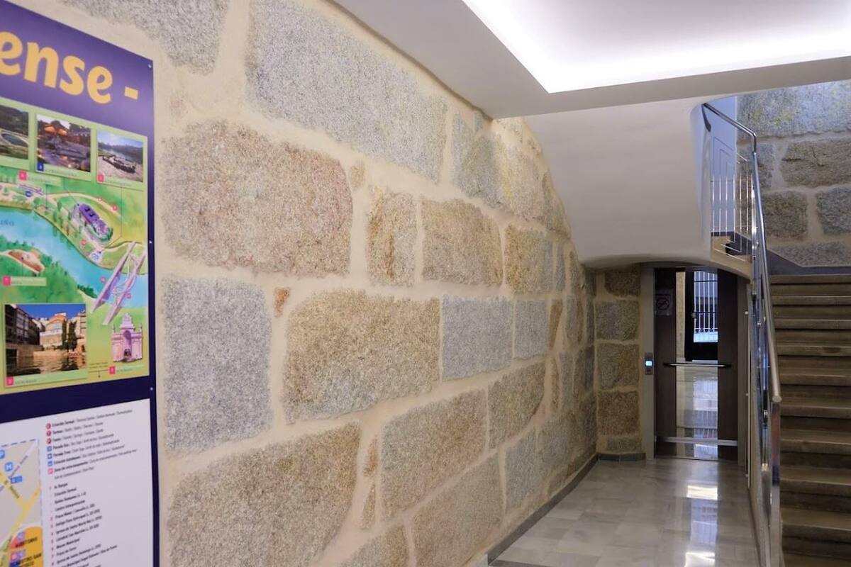 Classic Apartment, 3 Bedrooms | Reception