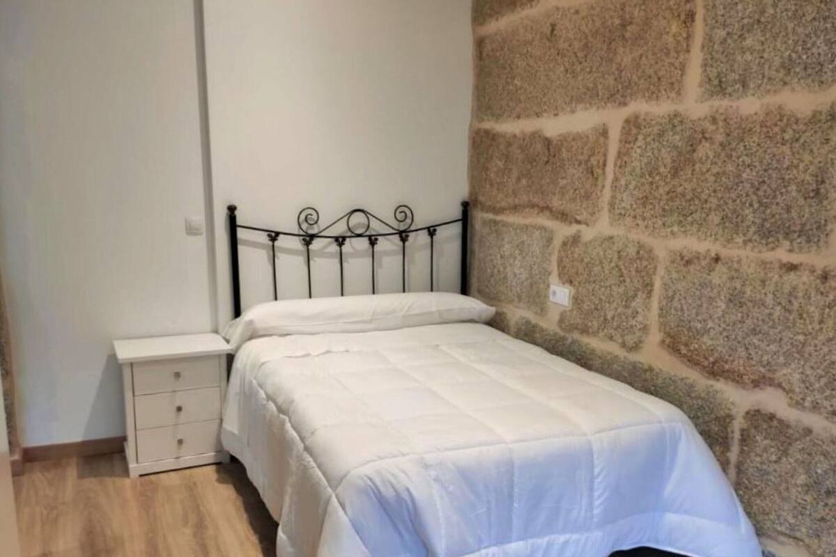 Classic Apartment, 3 Bedrooms | 21 bedrooms, bed sheets