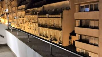 Deluxe Apartment, 2 Bedrooms | Balcony