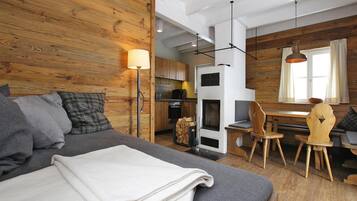 8 bedrooms, individually furnished