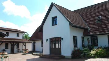 Classic Apartment, 3 Bedrooms | Exterior