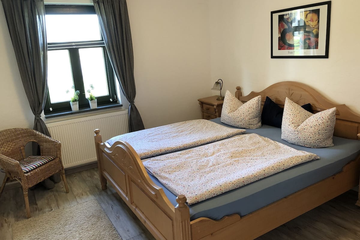 2 habitaciones y muebles diferentes