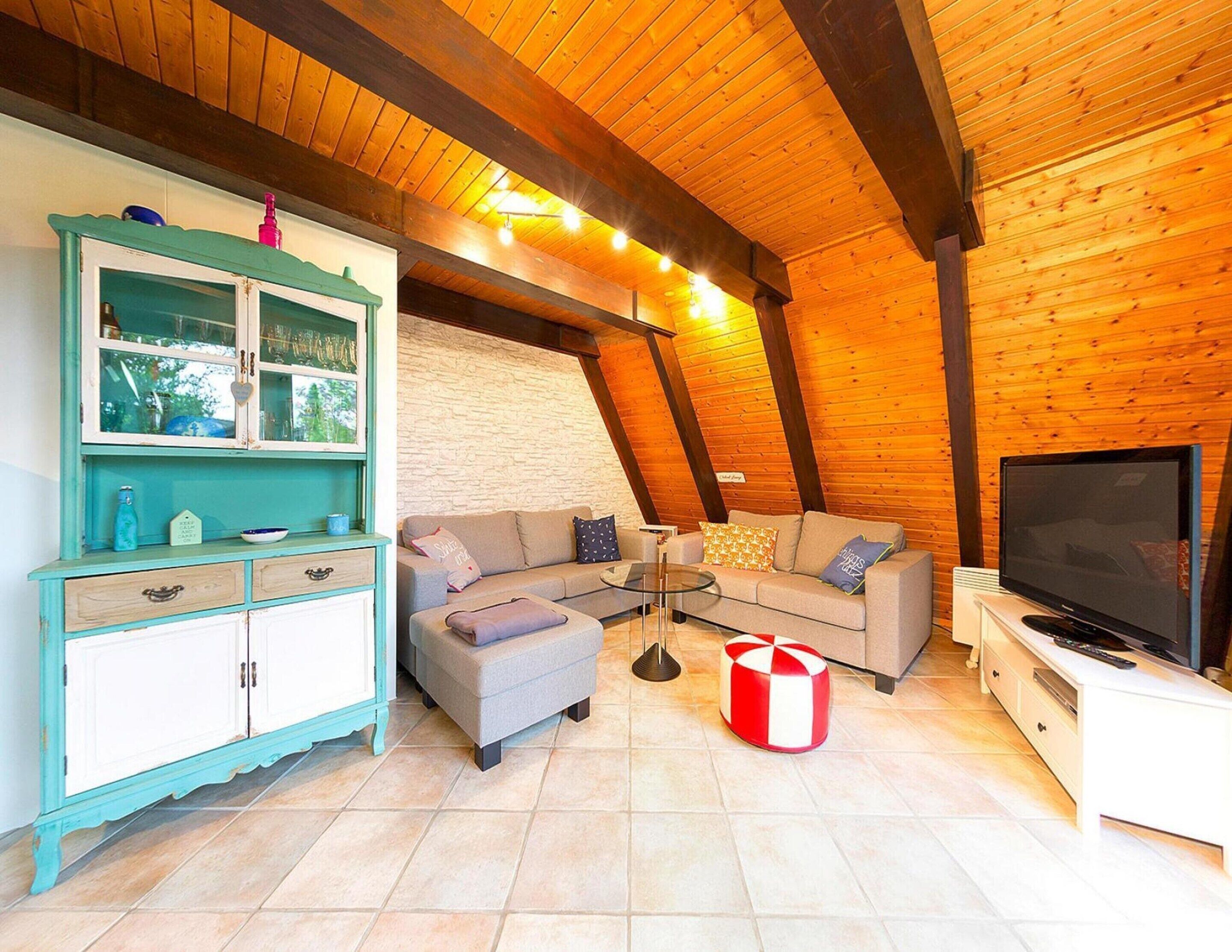 Classic House, 3 Bedrooms | Ruang tamu