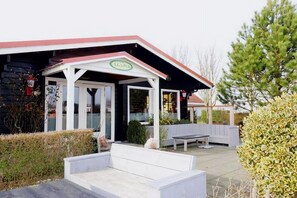 Balcony - Inviting Dune Chalet in Hollum Near Golf Course (Hollum)