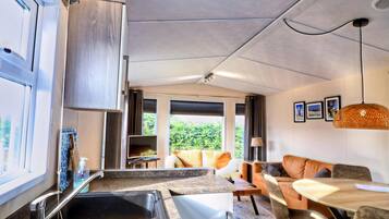 Chalet Elite, 2 kamar tidur | Tempat makan