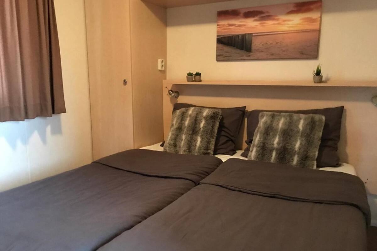 2 bedrooms, individually furnished