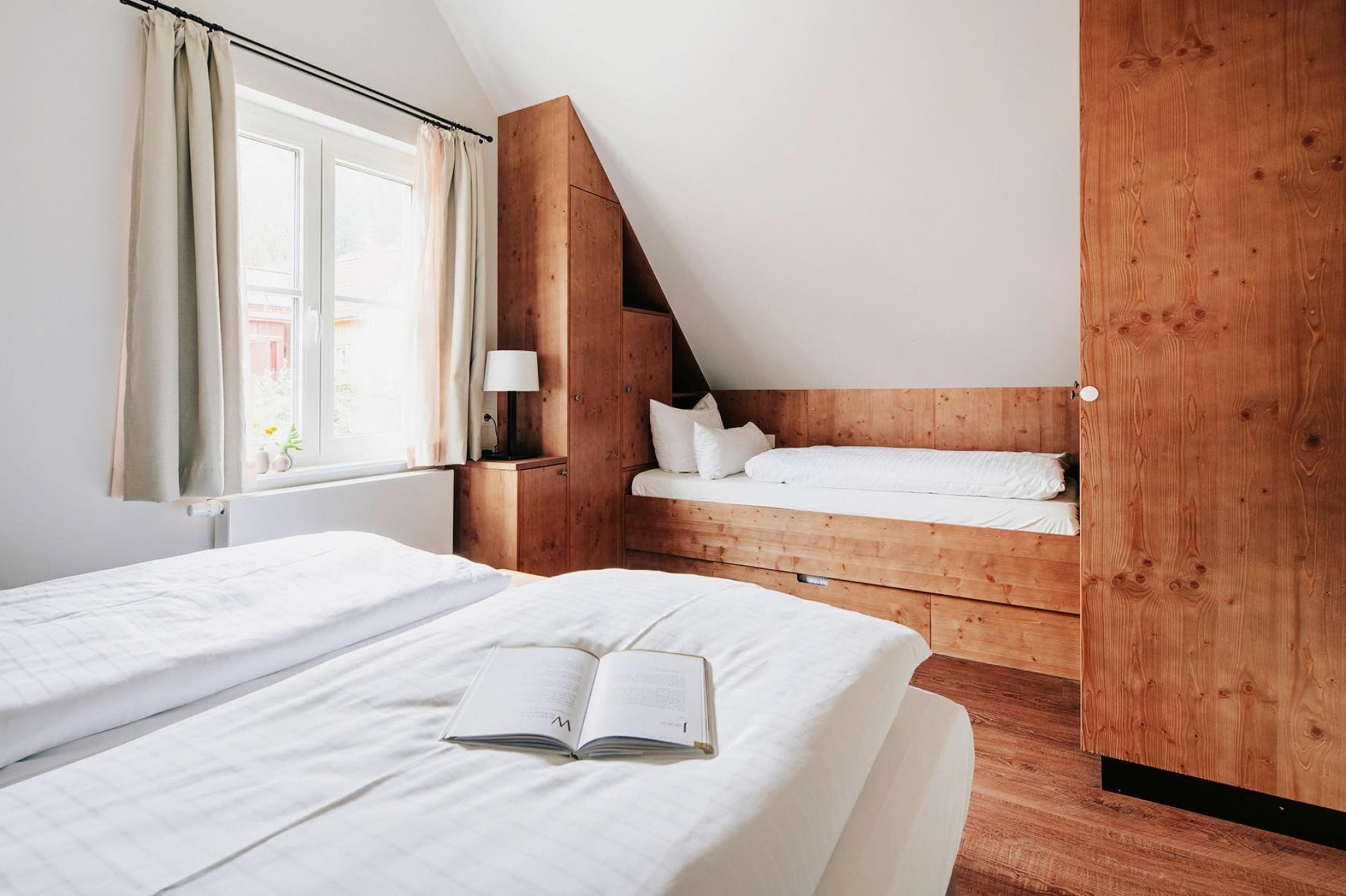 บ้านคอมฟอร์ท, 4 ห้องนอน | 9 ห้องนอน, ตกแต่งพิเศษโดยเฉพาะ