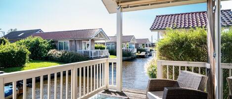 Classic Chalet, 2 Bedrooms | Balcony