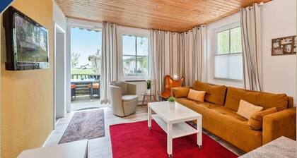 Apartment on the Backwaters, Lutow