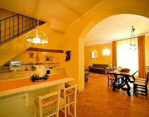 Comfort-Apartment, 3 Schlafzimmer | Wohnzimmer