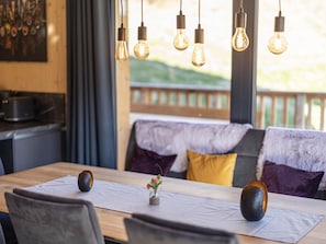 คลาสสิกชาเลท์, 4 ห้องนอน | ร้านอาหาร