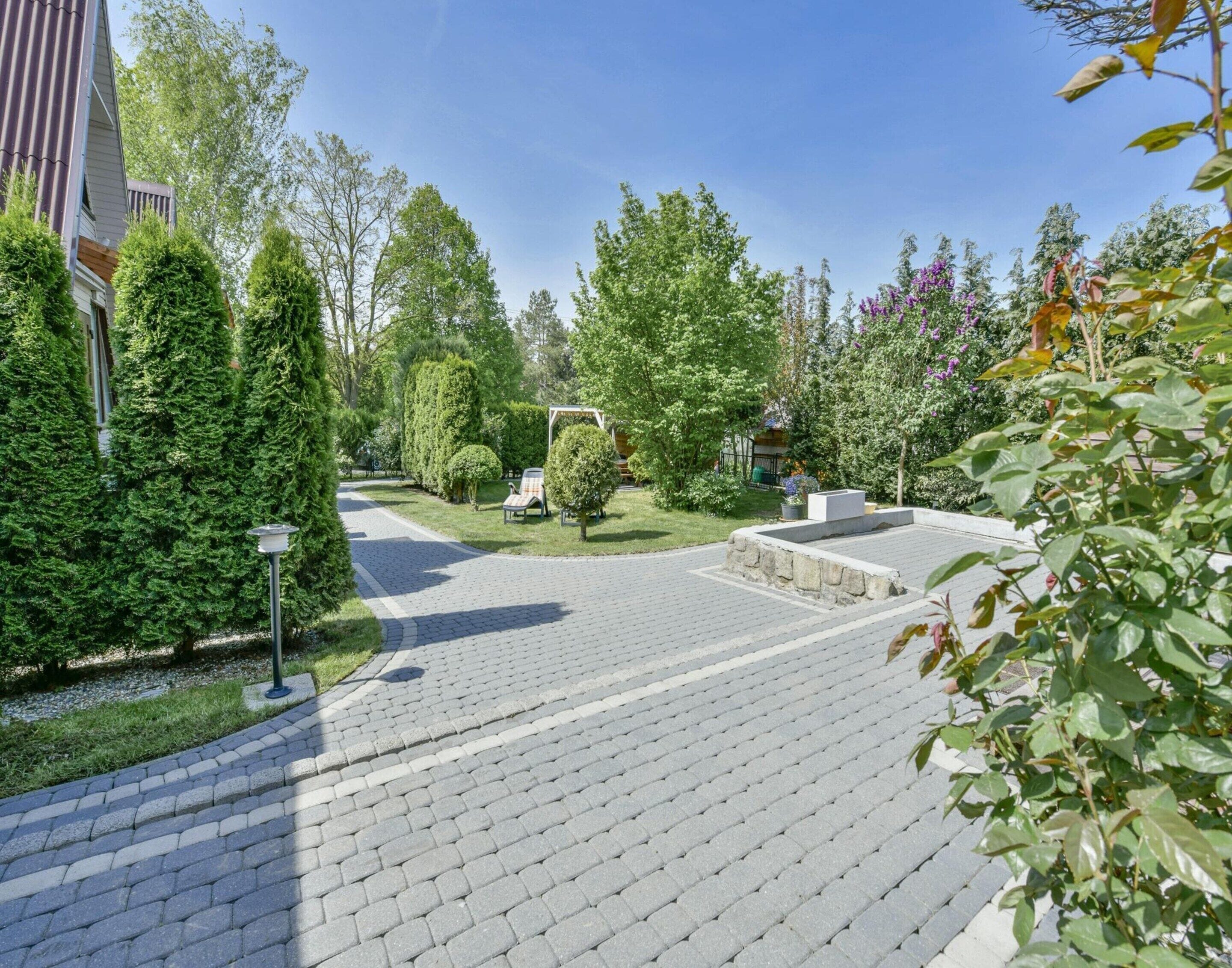 Classic House, 3 Bedrooms | Garden