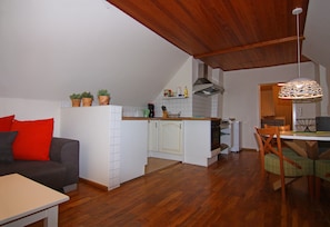 Fridge, microwave, oven, dishwasher - Apartment, Wieck am Darss (Wieck auf dem Darss)