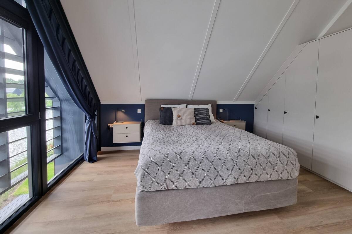 Romantic House, 4 Bedrooms | 4 bedrooms, individually furnished, bed sheets