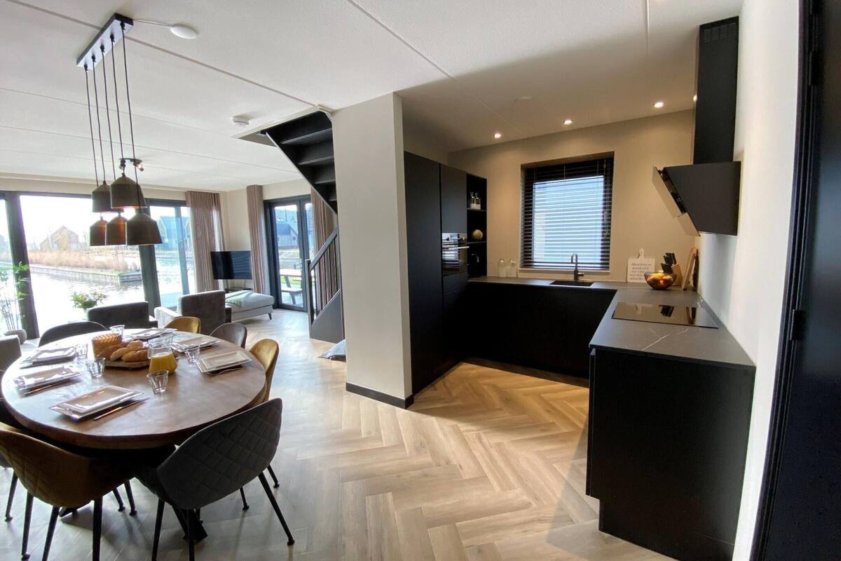 Classic House, 4 Bedrooms | Private kitchen