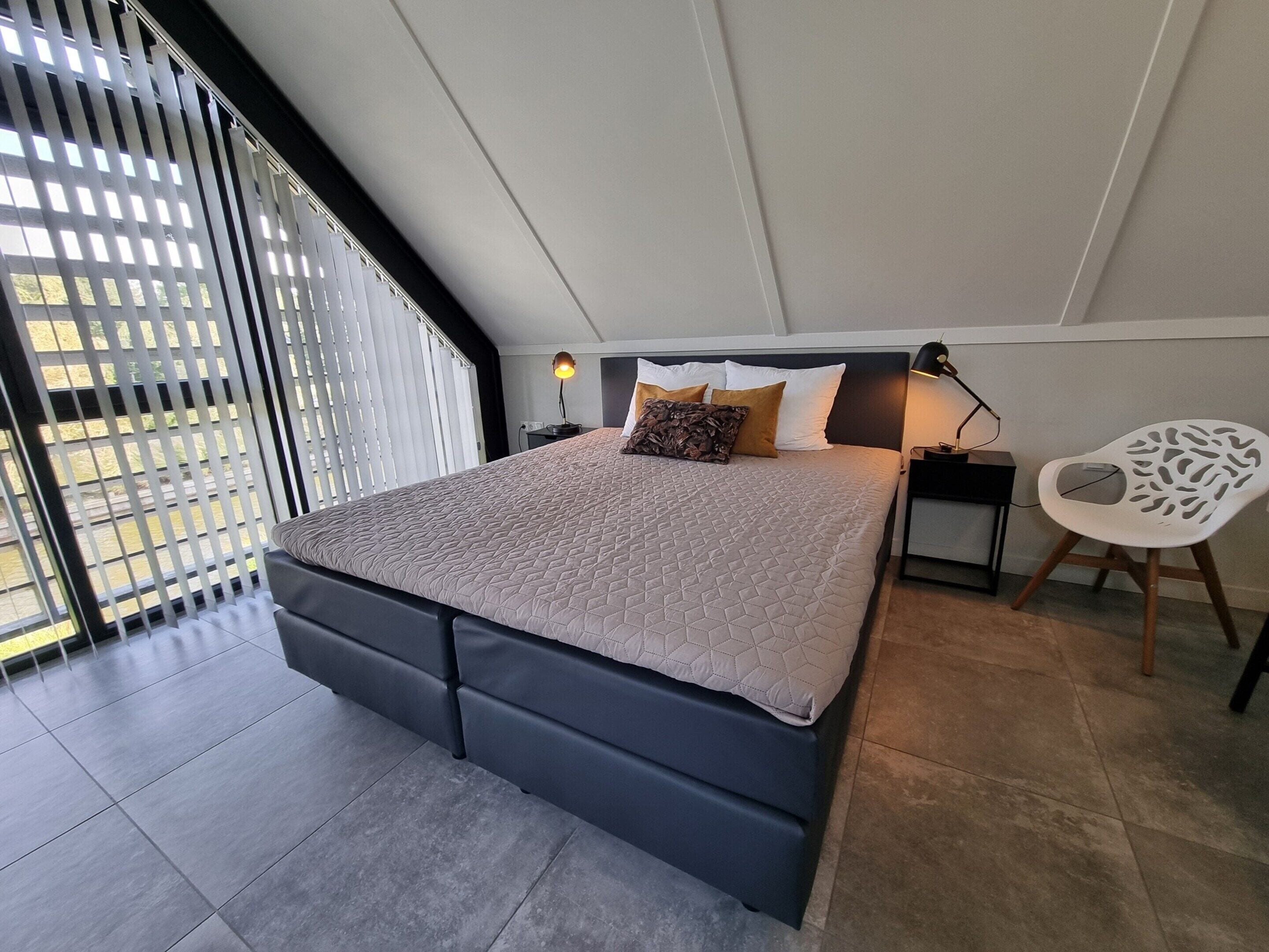 Deluxe House, 3 Bedrooms | 58 bedrooms, individually furnished, bed sheets