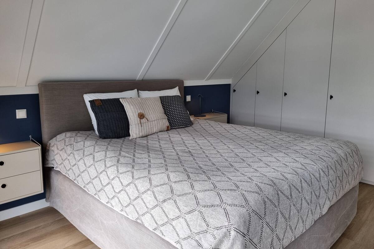Comfort House, 4 Bedrooms | 4 bedrooms, individually furnished, bed sheets