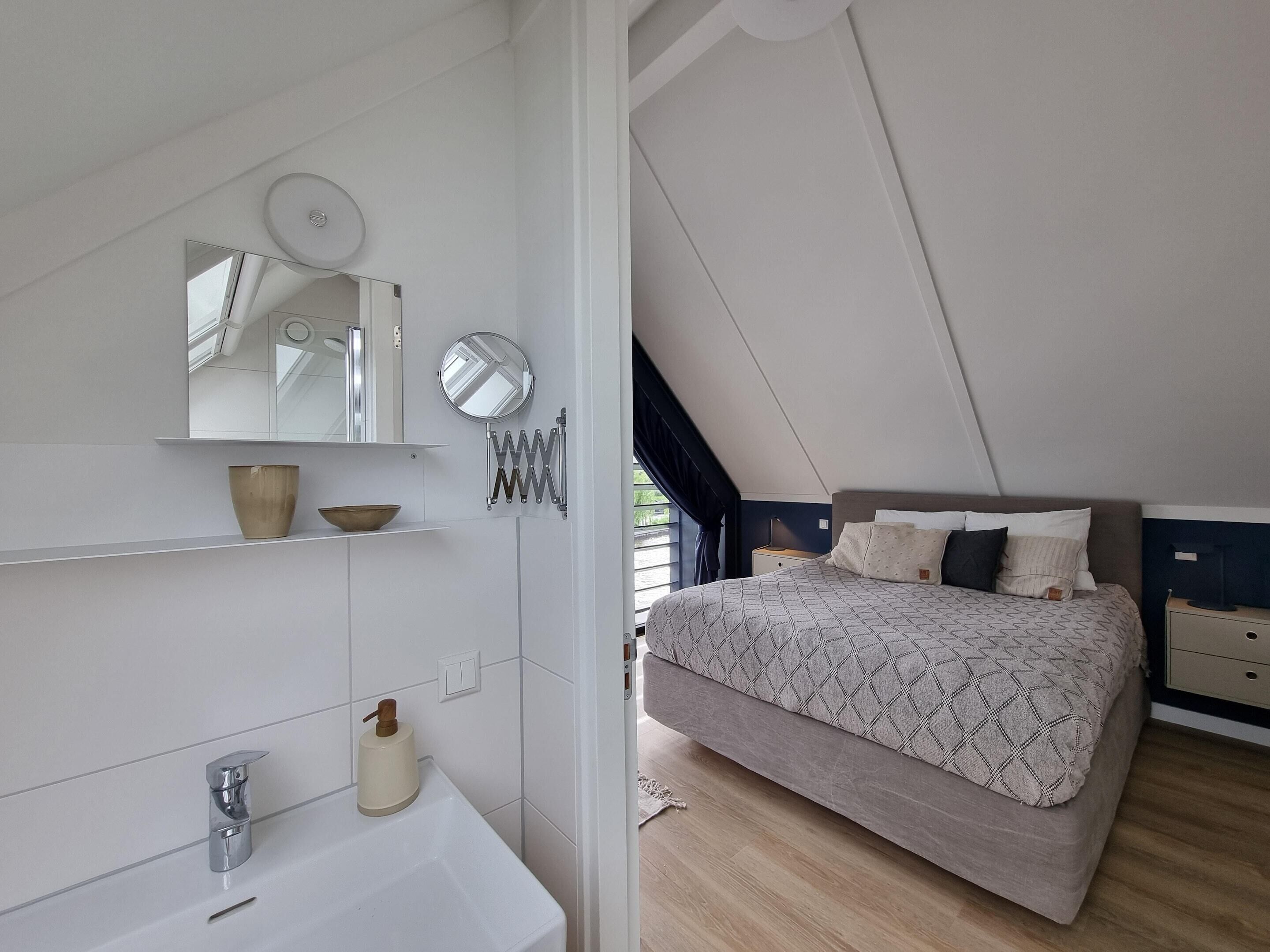 58 habitaciones, muebles diferentes y ropa de cama 