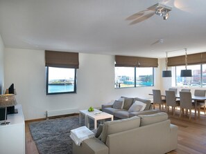 Romantic Apartment, 2 Bedrooms | Living area