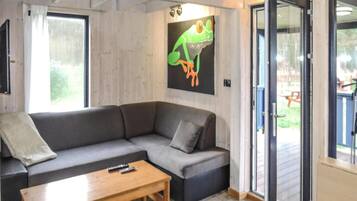 Classic House, 3 Bedrooms | Living room