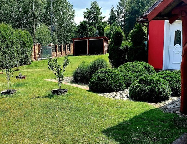 Deluxe House, 2 Bedrooms | Garden