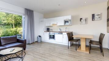 Comfort House, 2 Bedrooms | Dapur peribadi | Peti sejuk, ketuhar gelombang mikro, ketuhar, dapur