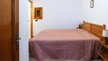 2 bedrooms, individually furnished