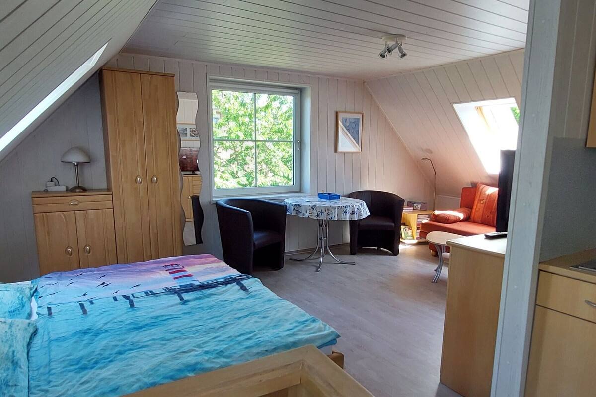 Comfort Apartment, 1 Bedroom | 4 bedrooms, individually furnished, bed sheets