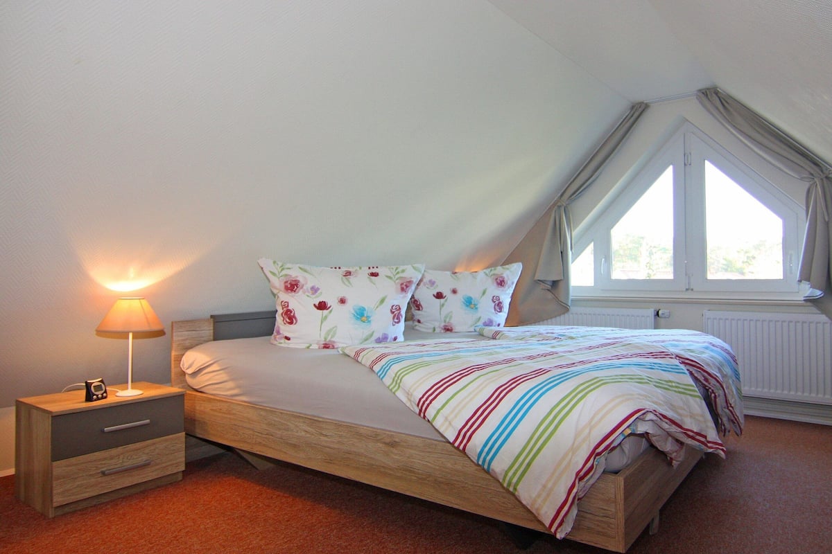 Deluxe Apartment, 4 Bedrooms | 11 bedrooms, individually furnished