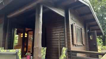 Comfort House, 2 Bedrooms | Balcony