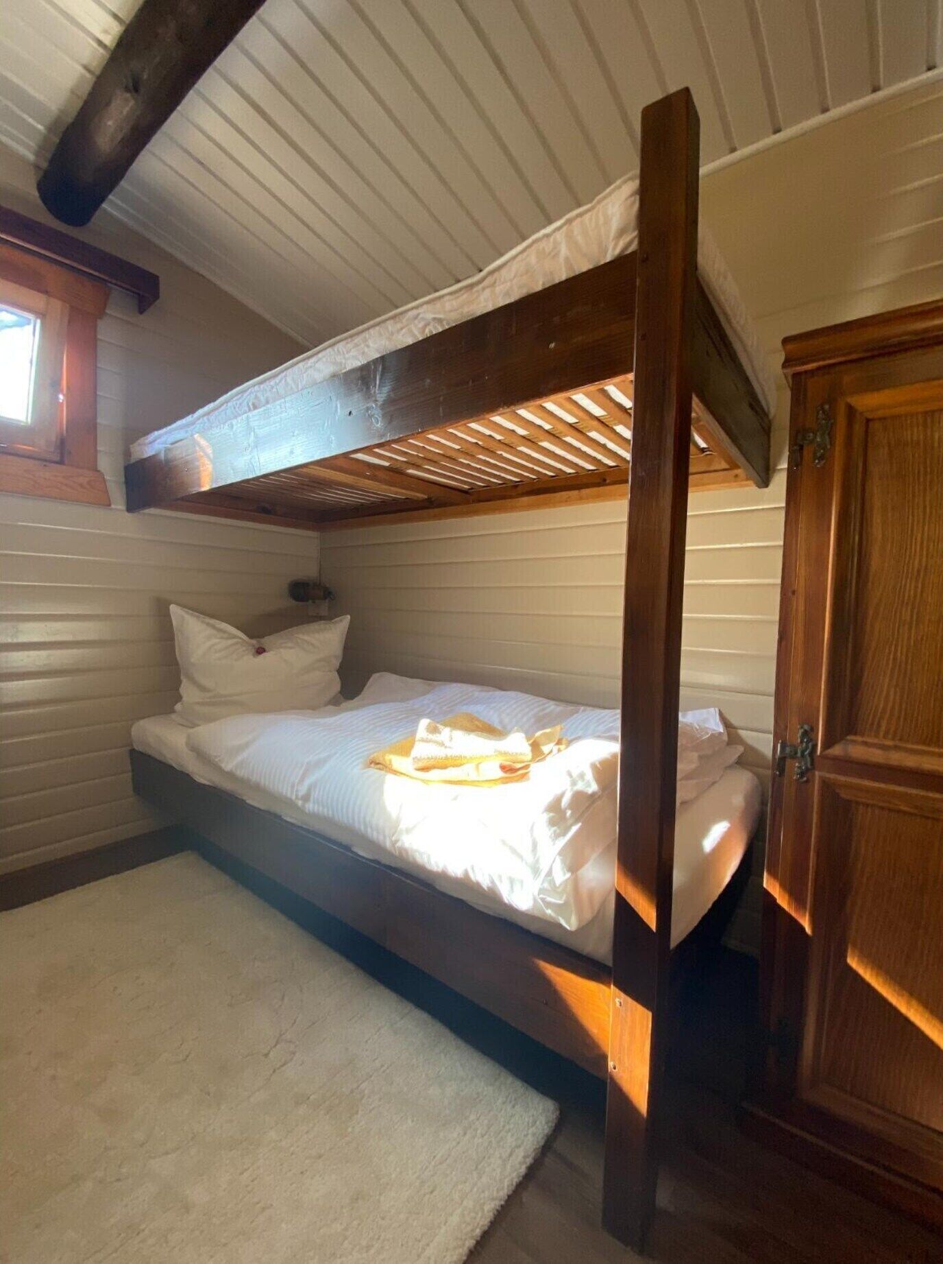 Deluxe House, 2 Bedrooms | 13 bedrooms, individually furnished, bed sheets