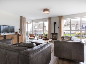 Living room - Luxury Villa With a Sauna, at the Tjeukemeer (Delfstrahuizen)