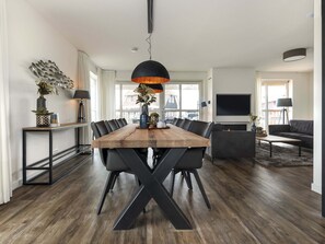 Dining - Luxury Villa With a Sauna, at the Tjeukemeer (Delfstrahuizen)