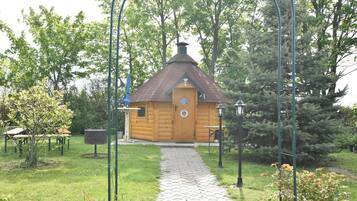 Premium-Apartment, 2 Schlafzimmer | Unterkunftsgelände