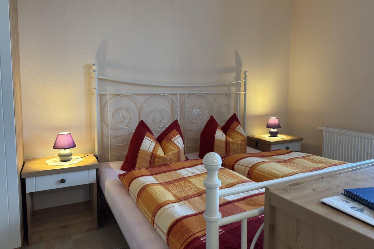 14 chambres, ameublement personnalisé, draps fournis