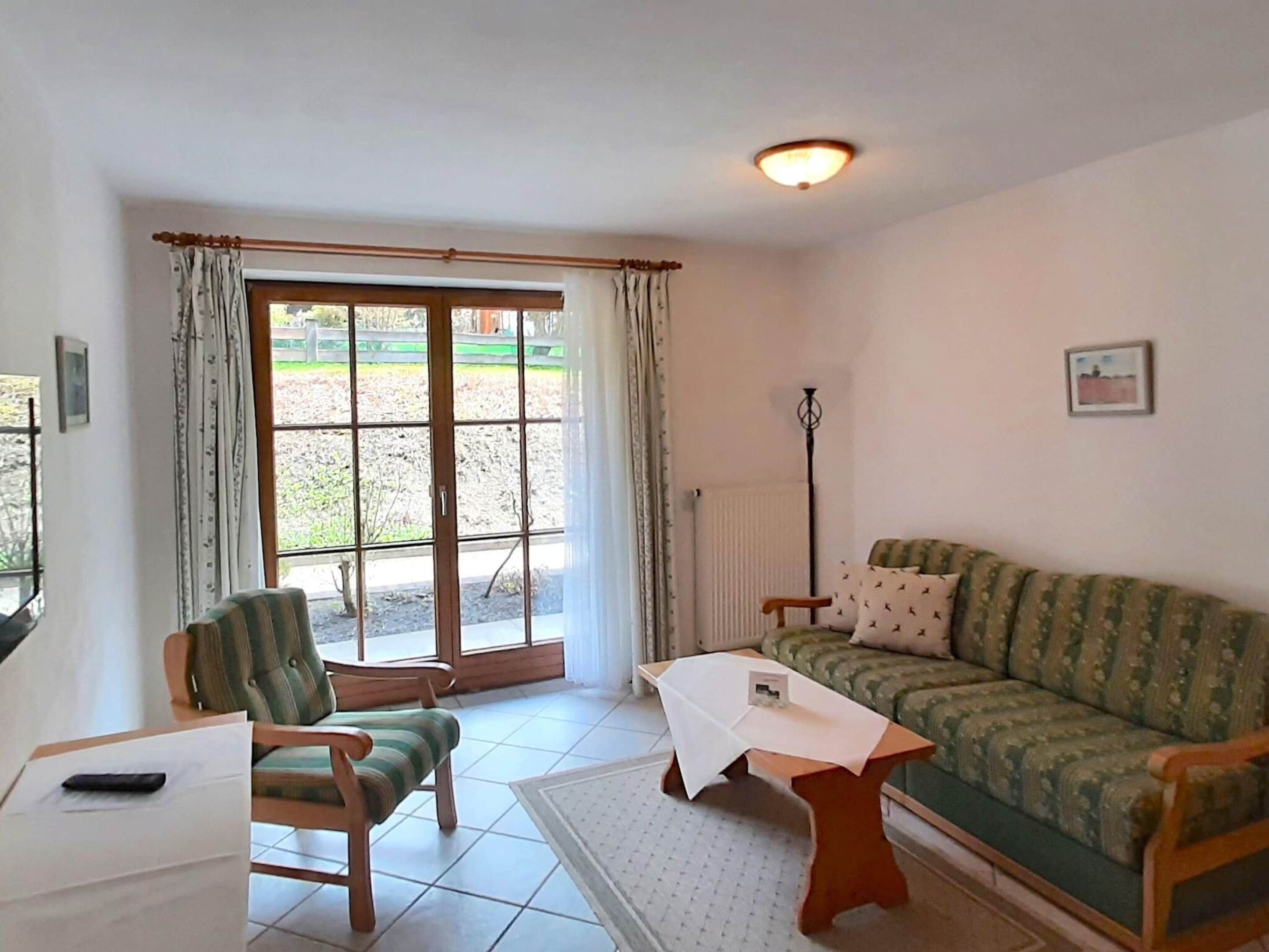 Luxury Apartment, 2 Bedrooms | Living room | DVD player