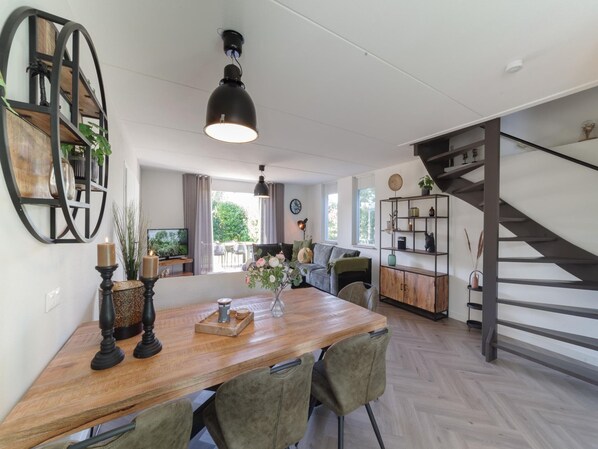 تناول الطعام