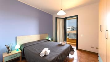 4 chambres, ameublement personnalisé, draps fournis