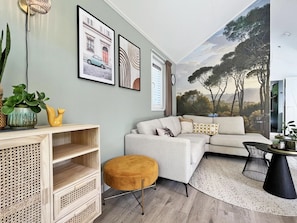 Classic Cottage, 2 Bedrooms | Living room - Beautiful House With Covered Terrace, Located in a Holiday Park in Rhenen (Rhenen)